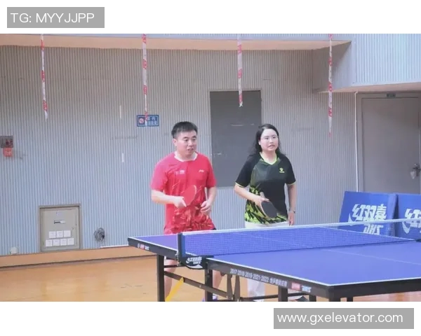 重庆乒乓球队的默契配合与训练揭秘展现乒乓球的魅力与团队精神